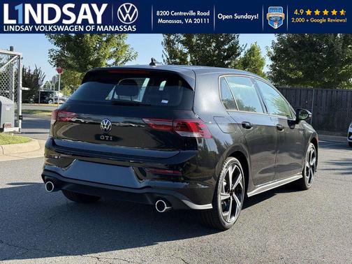 2025 Volkswagen Golf GTI 2.0T SE DSG