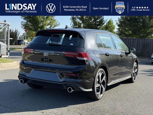 2025 Volkswagen Golf GTI 2.0T SE DSG