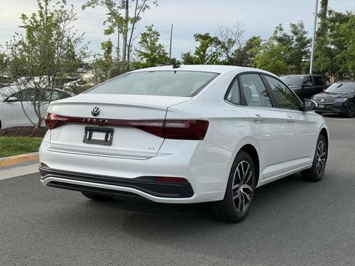 2025 Volkswagen Jetta 1.5T SE