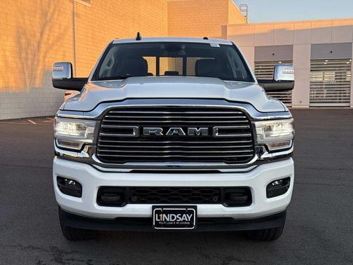 Bright White Clearcoat 2024 RAM 2500 Laramie Crew Cab 4x4 6'4' Box