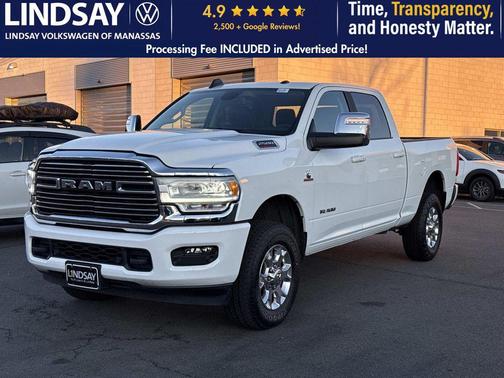 Bright White Clearcoat 2024 RAM 2500 Laramie Crew Cab 4x4 6'4' Box