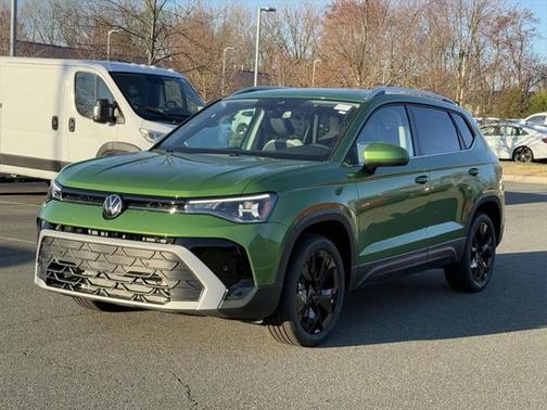 2025 Volkswagen Taos 1.5T SE