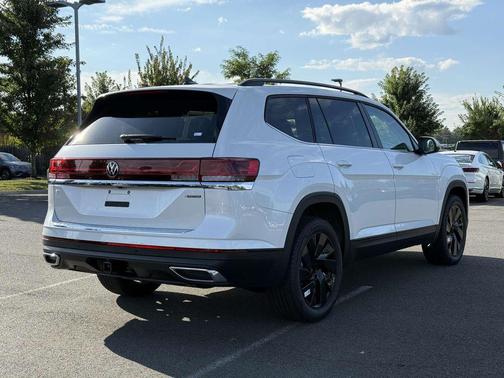 2026 Volkswagen Atlas 2.0T SE w/Technology 4MOTION