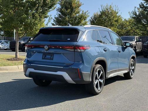 2025 Volkswagen Tiguan 2.0T SE 4MOTION