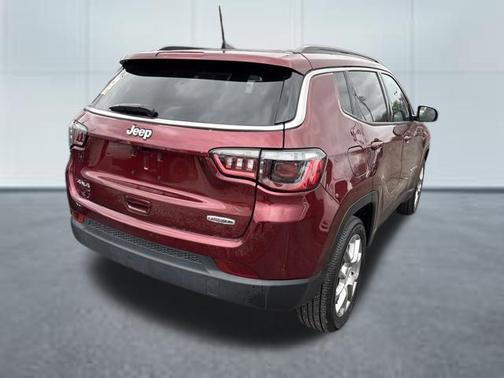 Velvet Red Pearlcoat 2022 Jeep Compass Latitude Lux