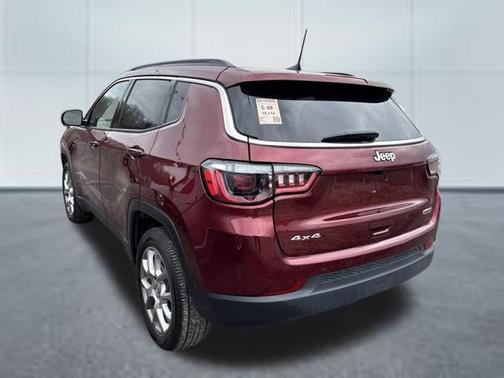 Velvet Red Pearlcoat 2022 Jeep Compass Latitude Lux