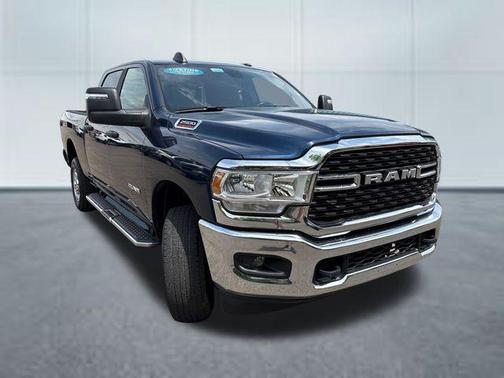 Patriot Blue Pearlcoat 2024 RAM 2500 Big Horn Crew Cab 4x4 6'4' Box