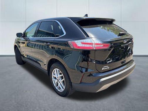 Black Metallic 2023 Ford Edge SEL