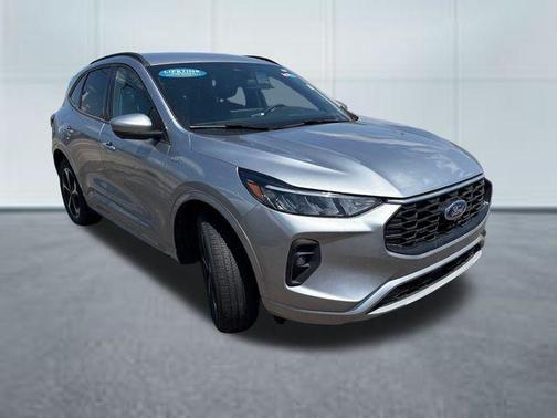 Iconic Silver Metallic 2023 Ford Escape ST-Line Select