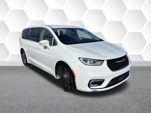 2022 Chrysler Pacifica Hybrid Touring L