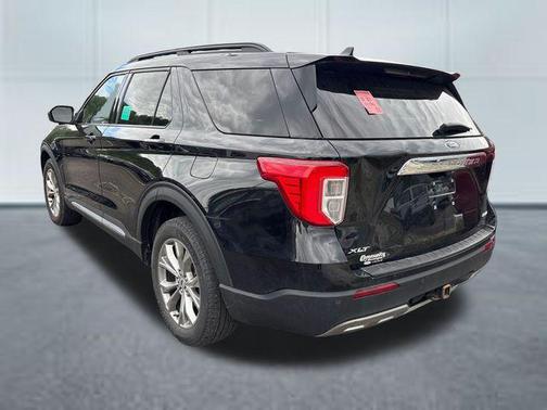 Agate Black Metallic 2023 Ford Explorer XLT