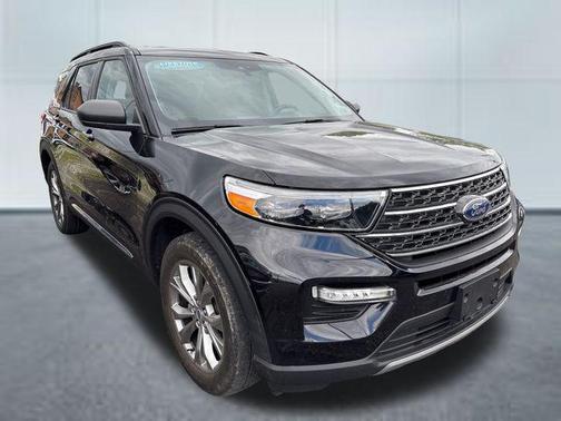 Agate Black Metallic 2023 Ford Explorer XLT