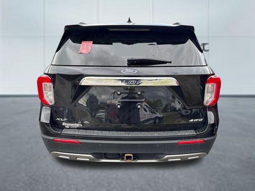 Agate Black Metallic 2023 Ford Explorer XLT