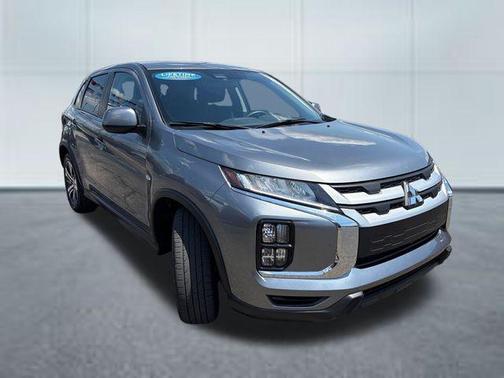 Mercury Gray Metallic 2025 Mitsubishi Outlander Sport 2.0 ES