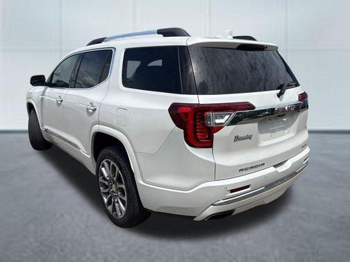 White Frost Tricoat 2022 GMC Acadia Denali