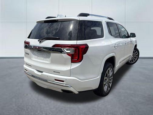 White Frost Tricoat 2022 GMC Acadia Denali
