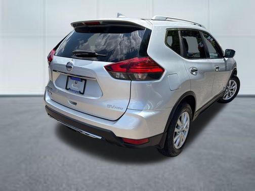 Brilliant Silver 2017 Nissan Rogue SV