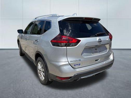 Brilliant Silver 2017 Nissan Rogue SV