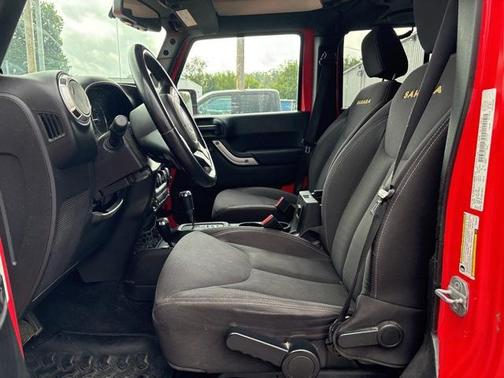 2013 Jeep Wrangler Unlimited Sahara