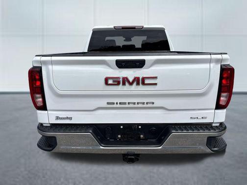 Summit White 2023 GMC Sierra 1500 SLE