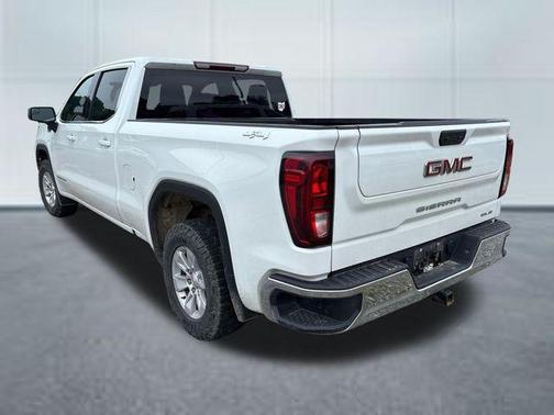 Summit White 2023 GMC Sierra 1500 SLE