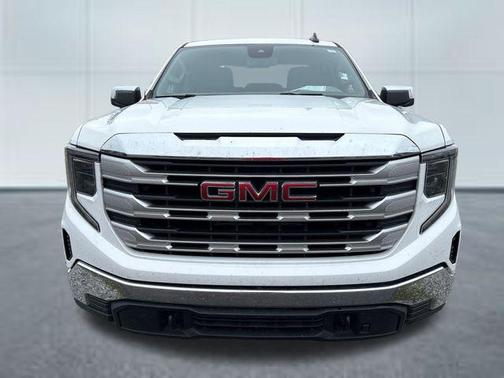 Summit White 2023 GMC Sierra 1500 SLE