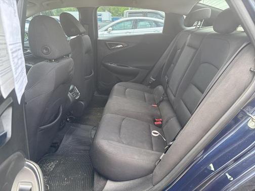 2017 Chevrolet Malibu 1LT