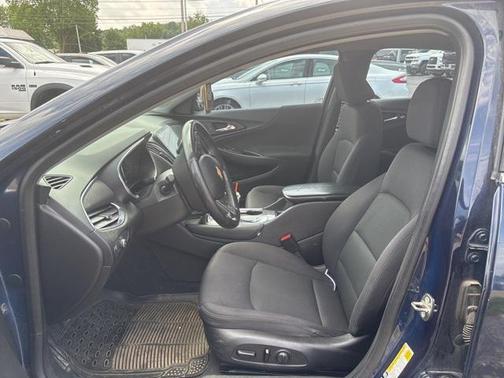 2017 Chevrolet Malibu 1LT