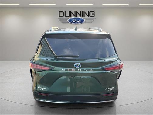 2023 Toyota Sienna Platinum 7 Passenger