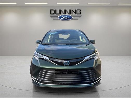 2023 Toyota Sienna Platinum 7 Passenger