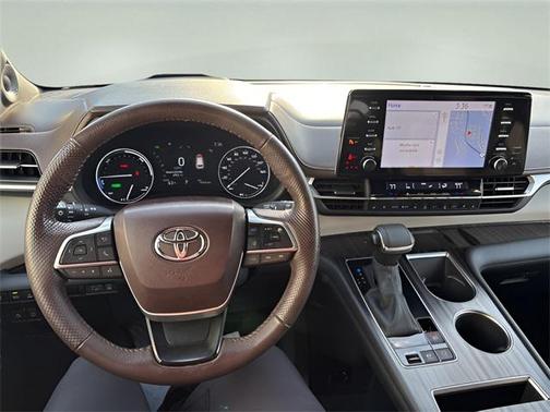 2023 Toyota Sienna Platinum 7 Passenger