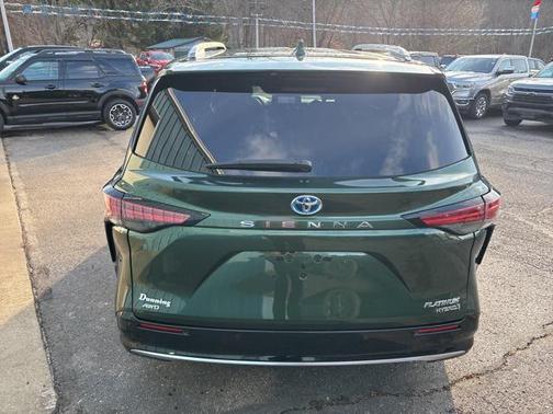 2023 Toyota Sienna Platinum 7 Passenger