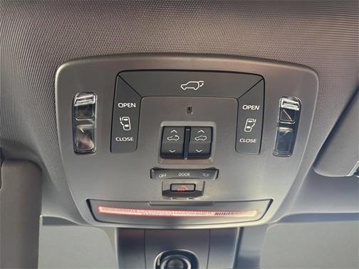 2023 Toyota Sienna Platinum 7 Passenger