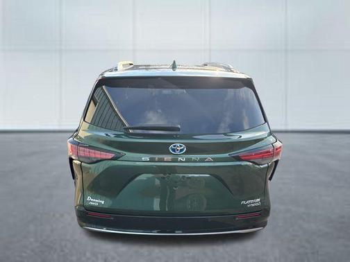 2023 Toyota Sienna Platinum 7 Passenger