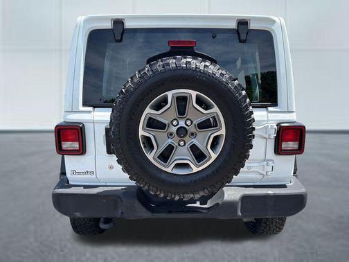 Bright White Clearcoat 2018 Jeep Wrangler Unlimited Sport