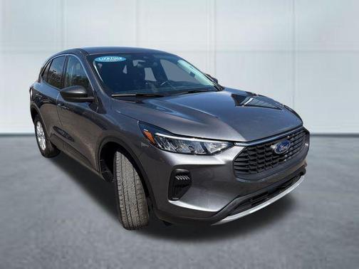 Carbonized Gray Metallic 2023 Ford Escape Active