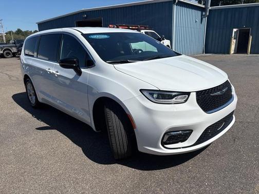 2025 Chrysler Pacifica L