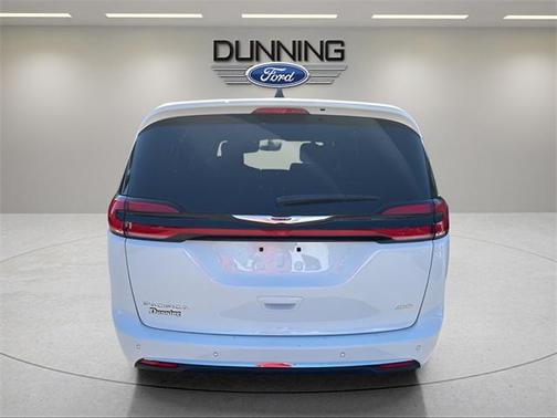 2025 Chrysler Pacifica L
