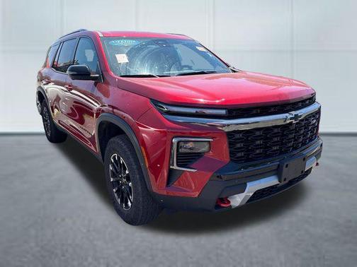 Radiant Red Tintcoat 2024 Chevrolet Traverse Z71