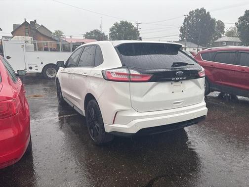2022 Ford Edge ST Line