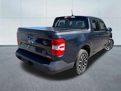 Alto Blue Tinted Clearcoat Metallic 2022 Ford Maverick Lariat