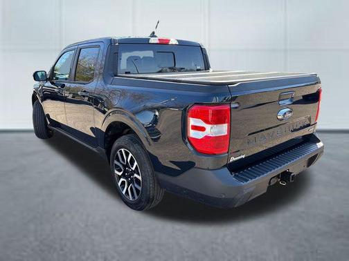 Alto Blue Tinted Clearcoat Metallic 2022 Ford Maverick Lariat