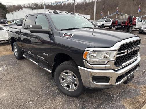 2021 RAM 2500 Tradesman Crew Cab 4x4 6'4' Box