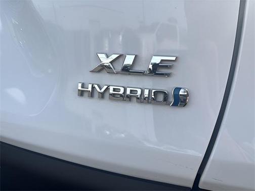 2023 Toyota RAV4 Hybrid XLE