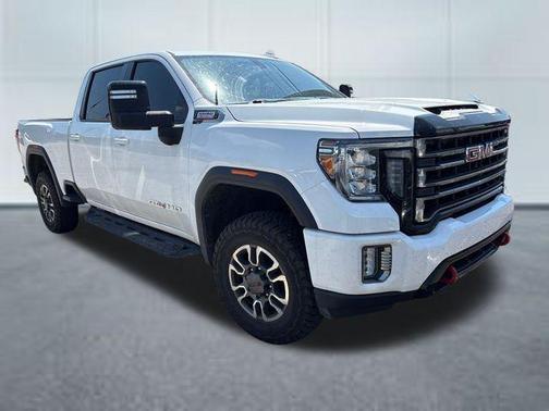 Summit White 2021 GMC Sierra 2500 AT4