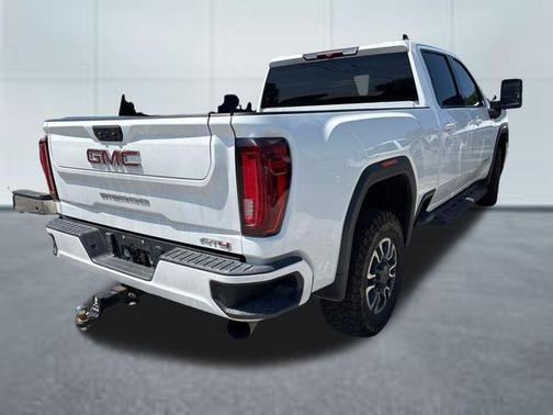Summit White 2021 GMC Sierra 2500 AT4
