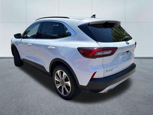 Star White Metallic Tri-Coat 2025 Ford Escape Platinum