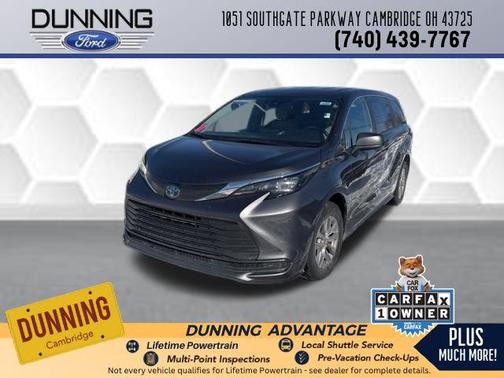 2025 Toyota Sienna LE