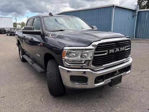 2019 RAM 2500 Big Horn Crew Cab 4x4 6'4' Box