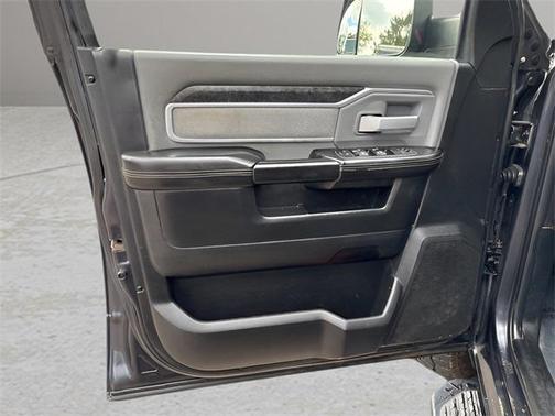 2019 RAM 2500 Big Horn Crew Cab 4x4 6'4' Box